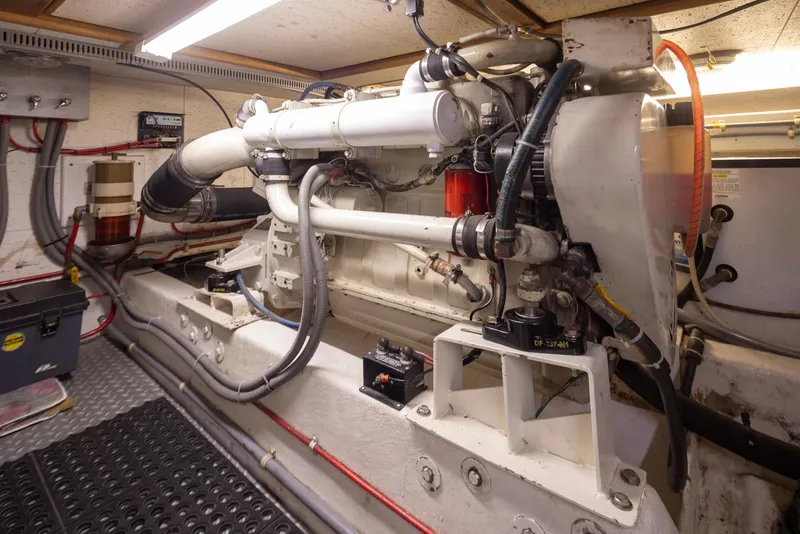 Slide: The Image of Engine room of 1991 Ocean Alexander 440 Sundeck CPMY. - 41