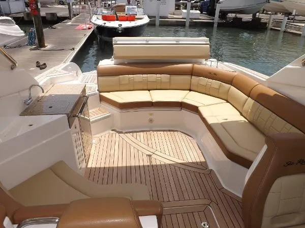 Slide: The Image of Sea Ray 350 SLX 2015 - 8