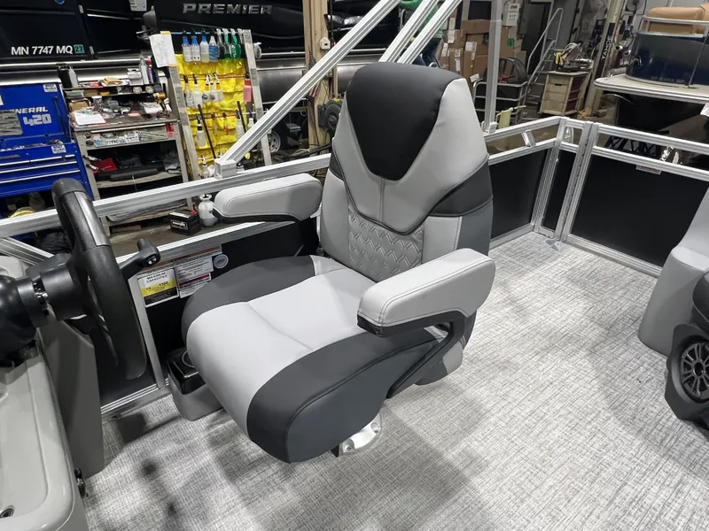 Slide: The Image of Luxurious seat in Tahoe Sport 1985 Cruise boat, 2026 model. - 10