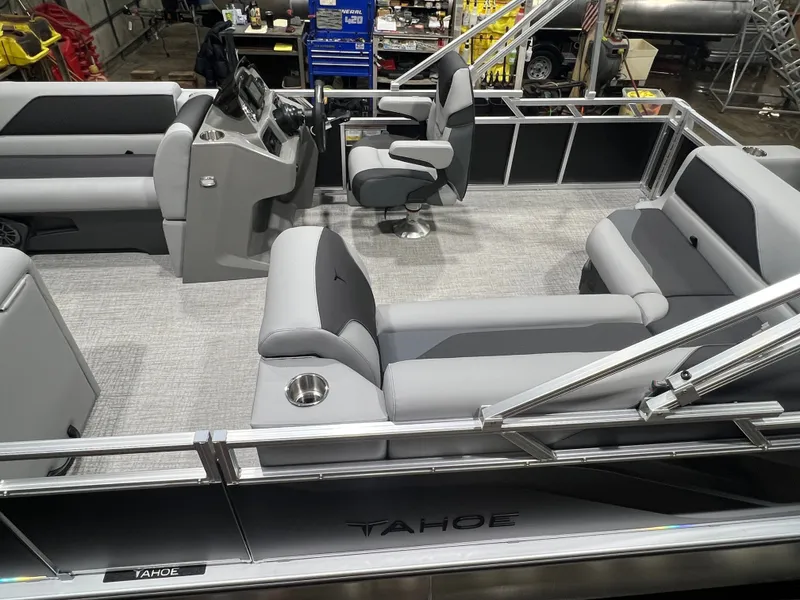 Slide: The Image of Tahoe Sport CRB 2180 Cruise Rear Bench 2026 - 3
