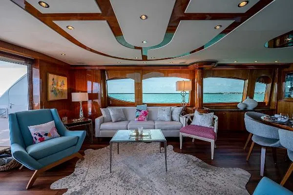 Slide: The Image of Hatteras 80 Motor Yacht 2007 - 4
