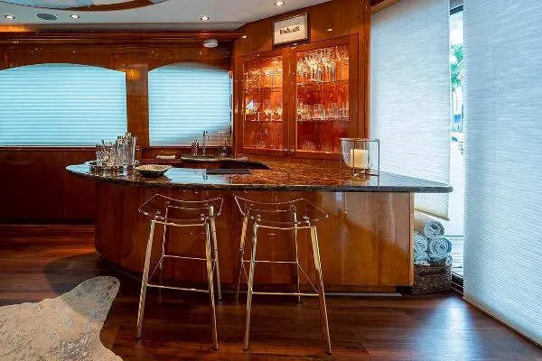 Slide: The Image of Hatteras 80 Motor Yacht 2007 - 6