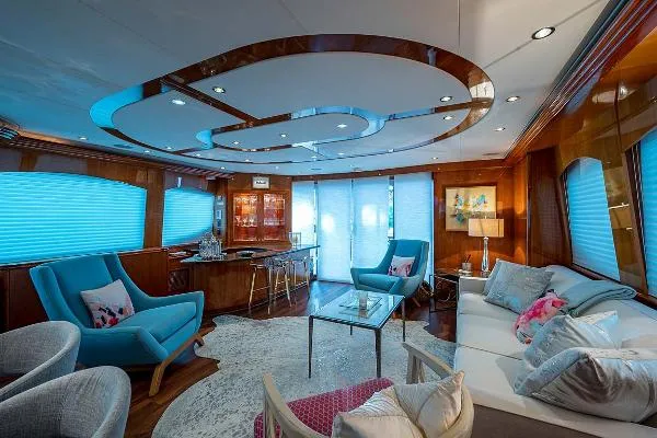 Slide: The Image of Hatteras 80 Motor Yacht 2007 - 9