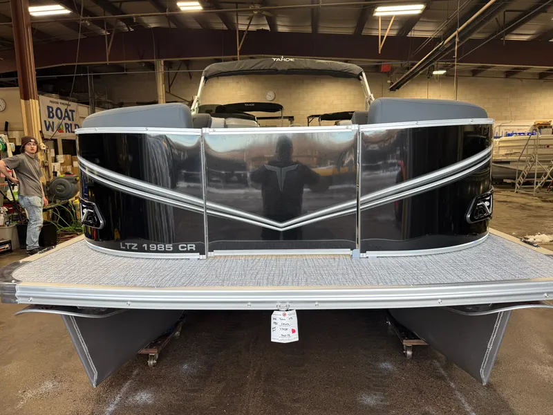 Slide: The Image of Tahoe LTZ 1985 Cruise Pontoon & Honda 4-Stroke EFI 2026 - 29