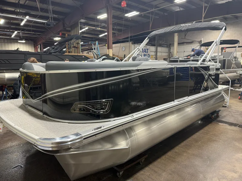 Slide: The Image of Tahoe LTZ 1985 Cruise Pontoon & Honda 4-Stroke EFI 2026 - 32