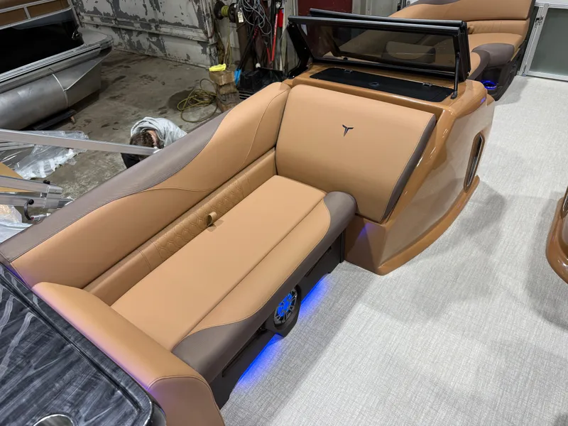 Slide: The Image of Tahoe LTZ 2385 Elite Windshield Tritoon & Honda 4-Stroke EFI 2026 - 30