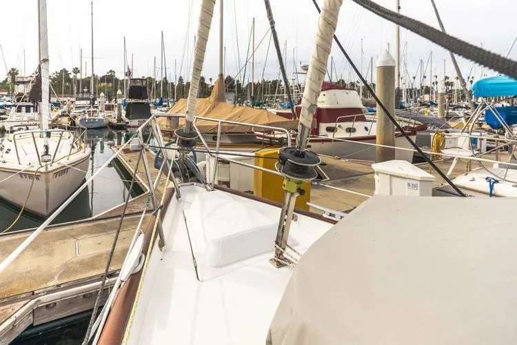 Slide: The Image of 2006 Beneteau 423 - Image 16 - 16