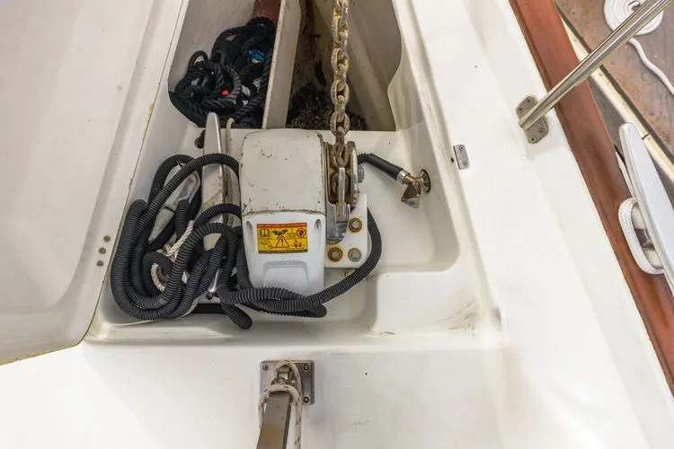 Slide: The Image of 2006 Beneteau 423 - Image 18 - 18