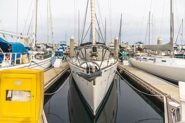 Slide: The Image of 2006 Beneteau 423 - Image 4 - 4