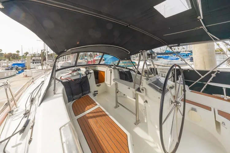 Slide: The Image of 2006 Beneteau 423 - Image 9 - 9