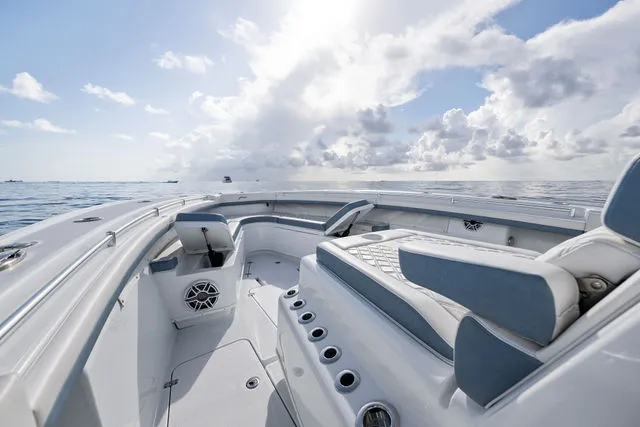 Slide: The Image of Yellowfin 42 Offshore 2023 - 87