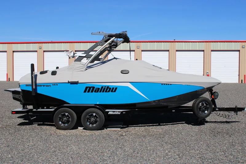 Slide: The Image of Malibu Wakesetter 21 MLX 2019 - 10