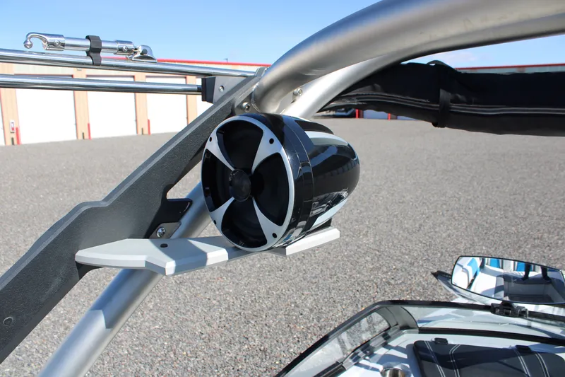 Slide: The Image of Malibu Wakesetter 21 MLX 2019 - 7