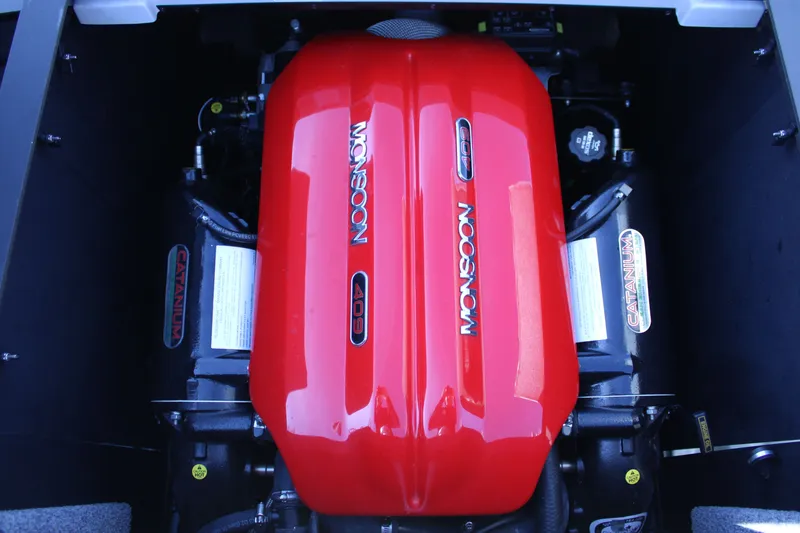 Slide: The Image of Malibu Wakesetter 21 MLX 2019 - 8