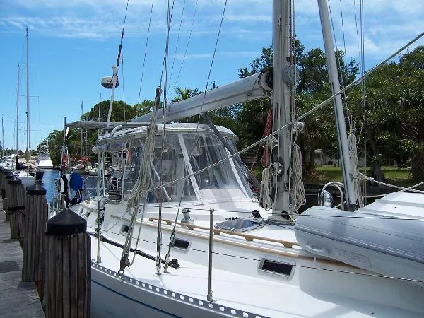 Slide: The Image of Hylas 44 Center Cockpit Sloop 1987 - 4