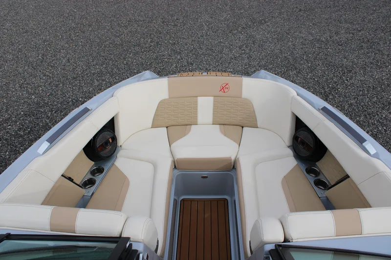 Slide: The Image of MasterCraft X24 2024 - 4