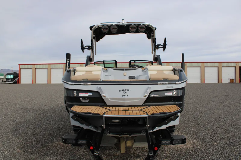 Slide: The Image of MasterCraft X24 2024 - 8