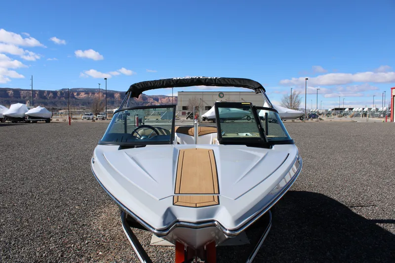 Slide: The Image of MasterCraft ProStar 2023 - 14