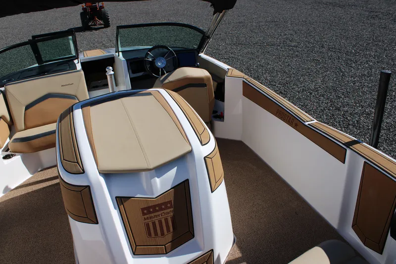 Slide: The Image of MasterCraft ProStar 2023 - 16