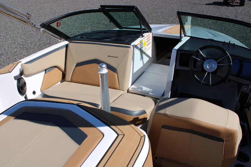 Slide: The Image of MasterCraft ProStar 2023 - 4