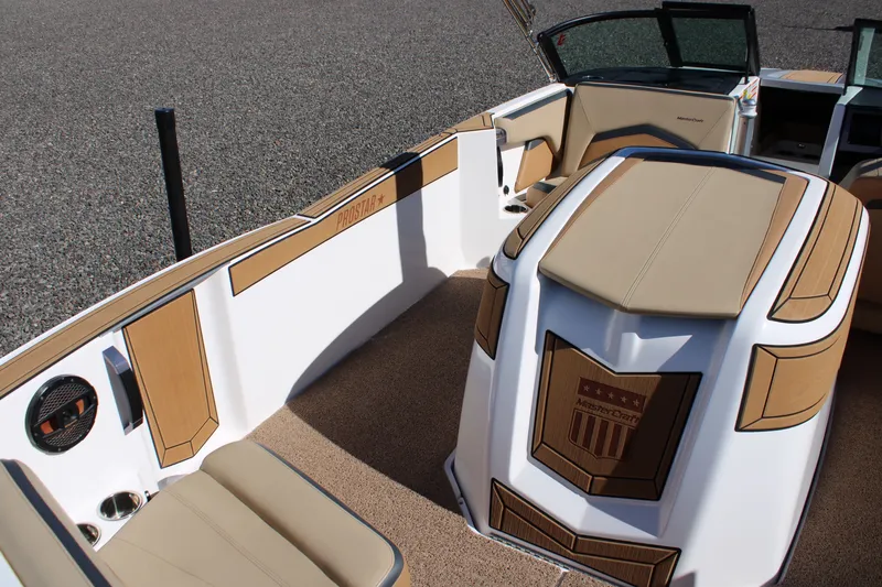 Slide: The Image of MasterCraft ProStar 2023 - 9