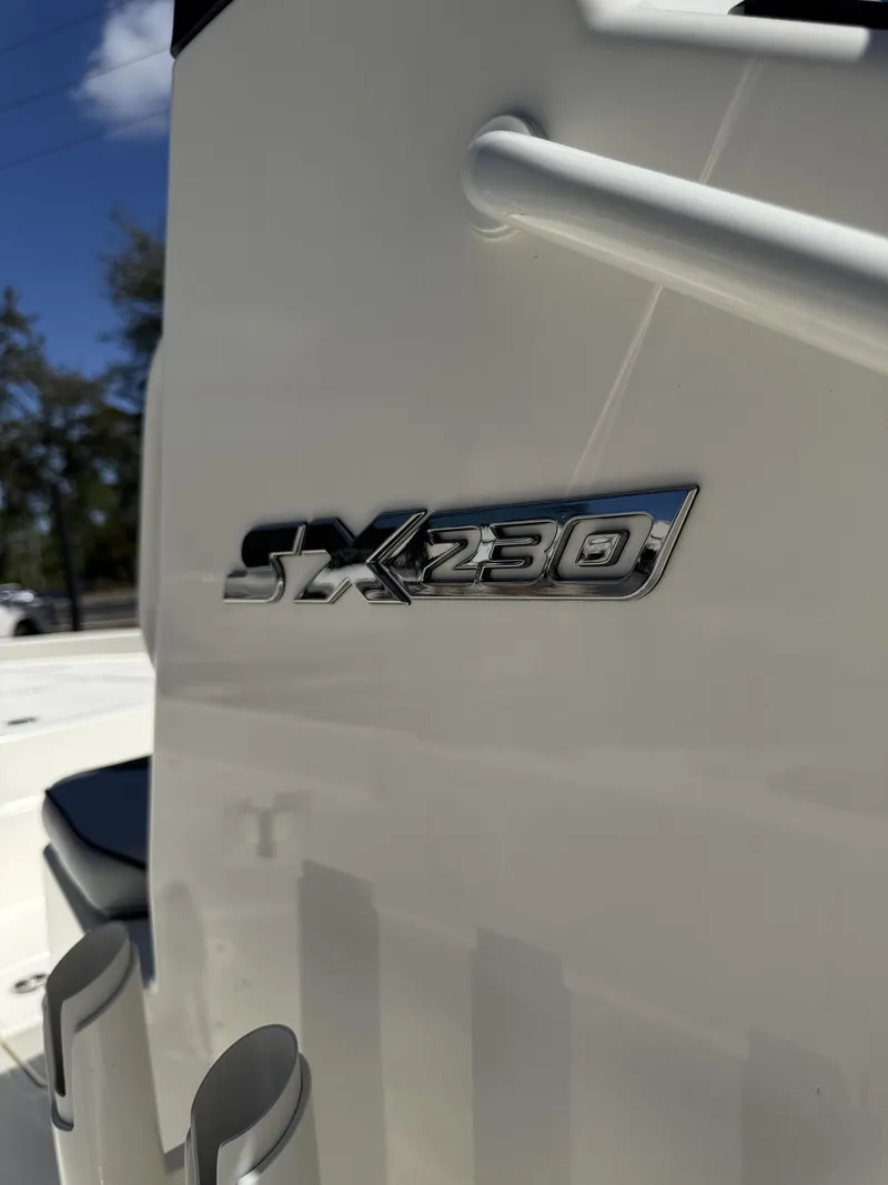 Slide: The Image of Skeeter SX Series SX230 2026 - 4