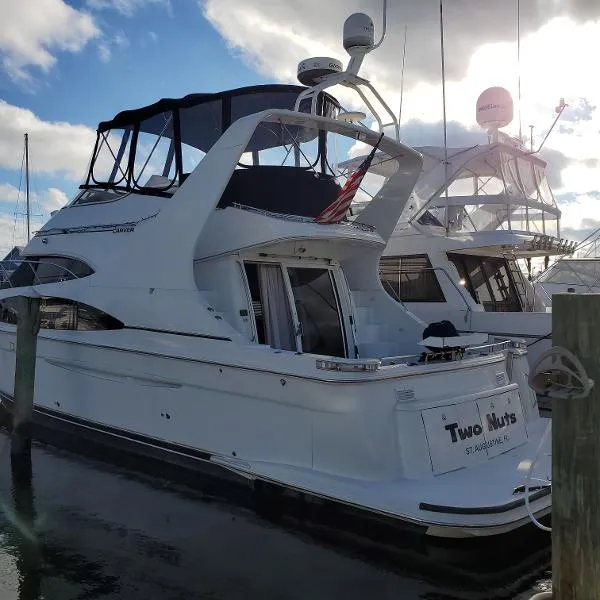 Slide: The Image of Carver Yachts 410 Sport Sedan 2002 - 2