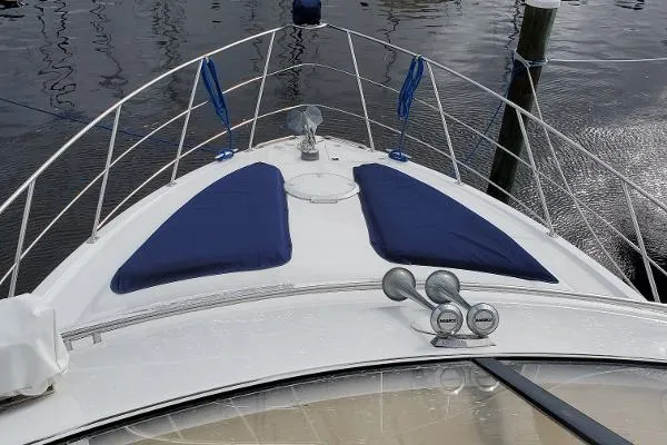 Slide: The Image of Carver Yachts 410 Sport Sedan 2002 - 6