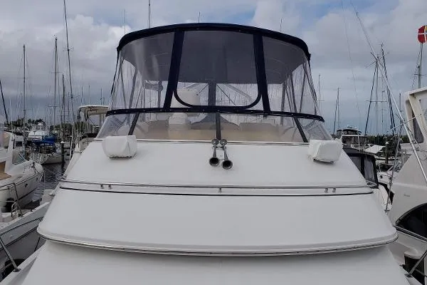 Slide: The Image of Carver Yachts 410 Sport Sedan 2002 - 7