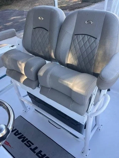 Slide: The Image of Sportsman Heritage 231 Center Console 2025 - 16