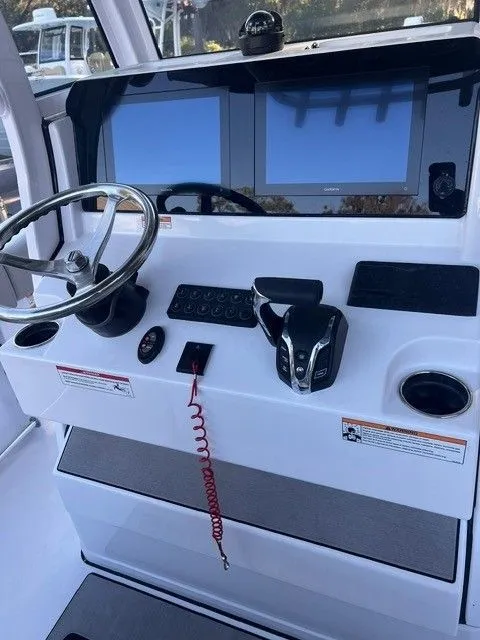Slide: The Image of Sportsman Heritage 231 Center Console 2025 - 17