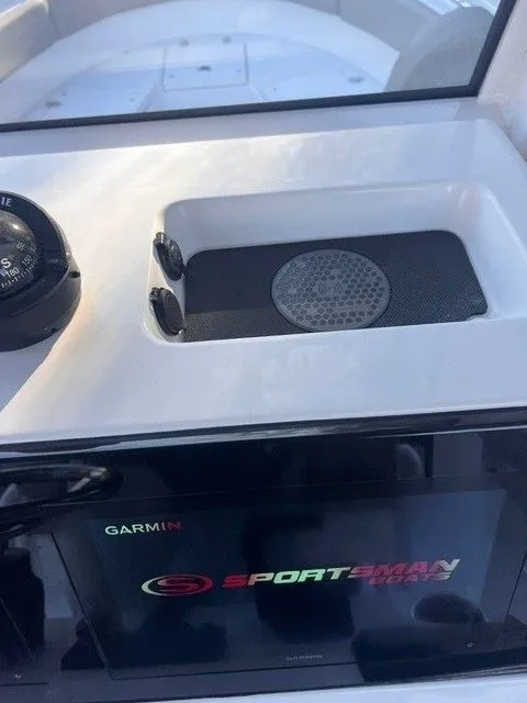 Slide: The Image of Sportsman Heritage 231 Center Console 2025 - 21