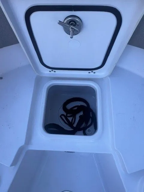 Slide: The Image of Sportsman Heritage 231 Center Console 2025 - 27