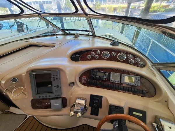 Slide: The Image of Sea Ray 380 Sundancer 2002 - 3