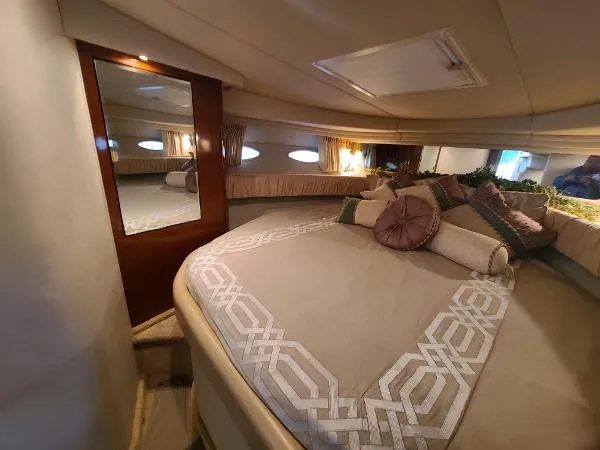 Slide: The Image of Sea Ray 380 Sundancer 2002 - 7