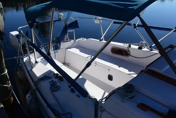 Slide: The Image of Catalina 25 Standard Rig Sloop 1983 - 3
