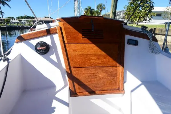 Slide: The Image of Catalina 25 Standard Rig Sloop 1983 - 6