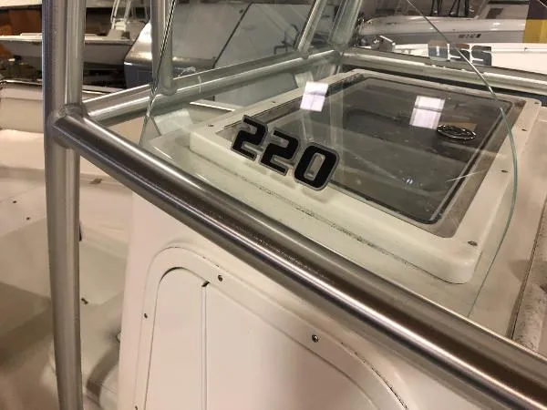 Slide: The Image of Sailfish 220 CC 2014 - 4