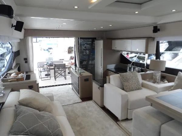 Slide: The Image of Prestige 620 Flybridge 2015 - 8
