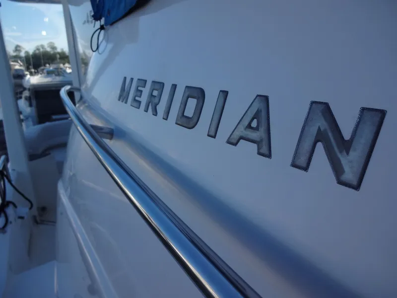 Slide: The Image of Close-up of the 2007 Meridian 459 Motoryacht. - 28