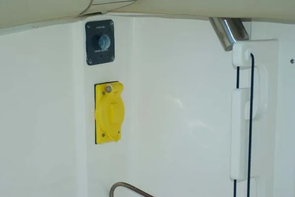 Slide: The Image of Pursuit OS 325 Offshore 2018 - 11