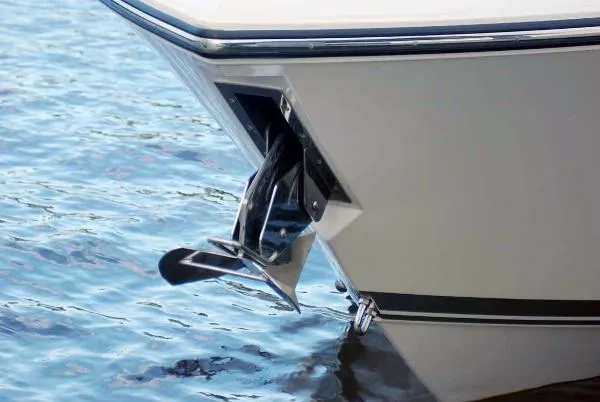 Slide: The Image of Pursuit OS 325 Offshore 2018 - 2