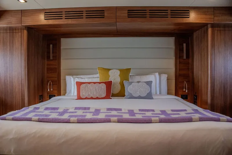 Slide: The Image of Sirena Sirena 58 2022 - 14