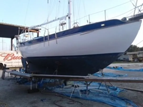 Slide: The Image of Westsail 32 1972 - 0