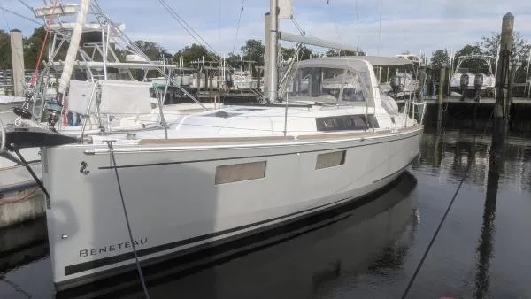 Slide: The Image of Beneteau Oceanis 35.1 w/Generator 2018 - 4