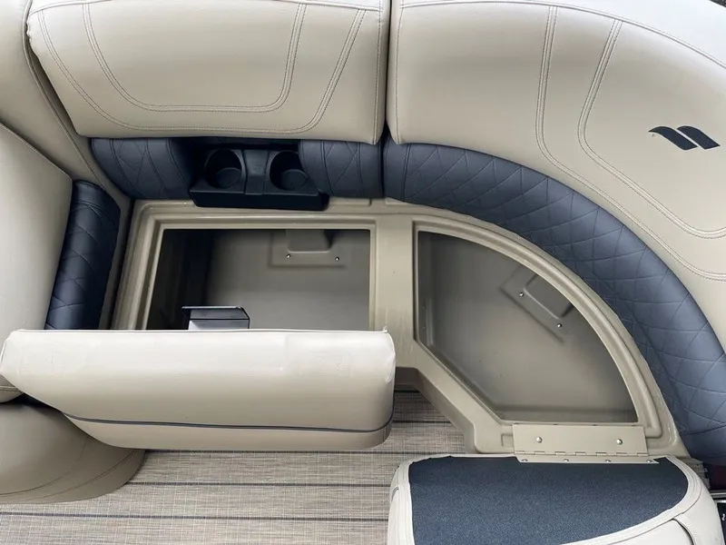 Slide: The Image of Interior of 2024 Starcraft SLS 3 Q DH with storage compartment. - 12
