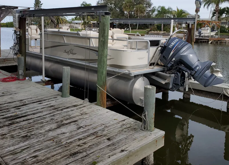 Slide: The Image of Smoker Craft Sun Fisher 2010 - 1