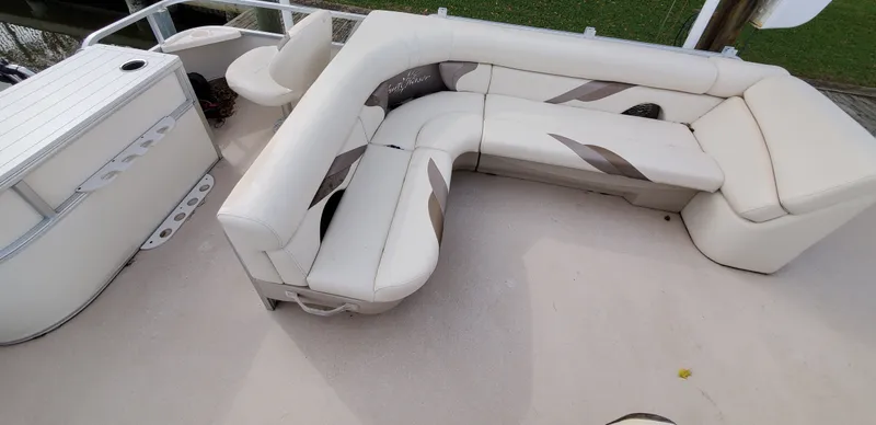 Slide: The Image of Smoker Craft Sun Fisher 2010 - 3