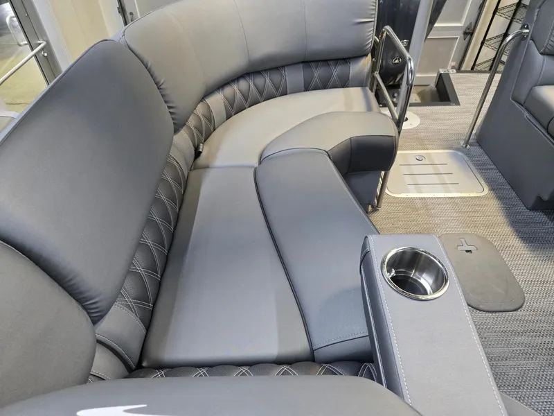 Slide: The Image of Luxurious seating in the 2022 Bennington 25RFB boat. - 22