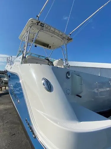 Slide: The Image of Robalo R305 Walkaround 2012 - 6